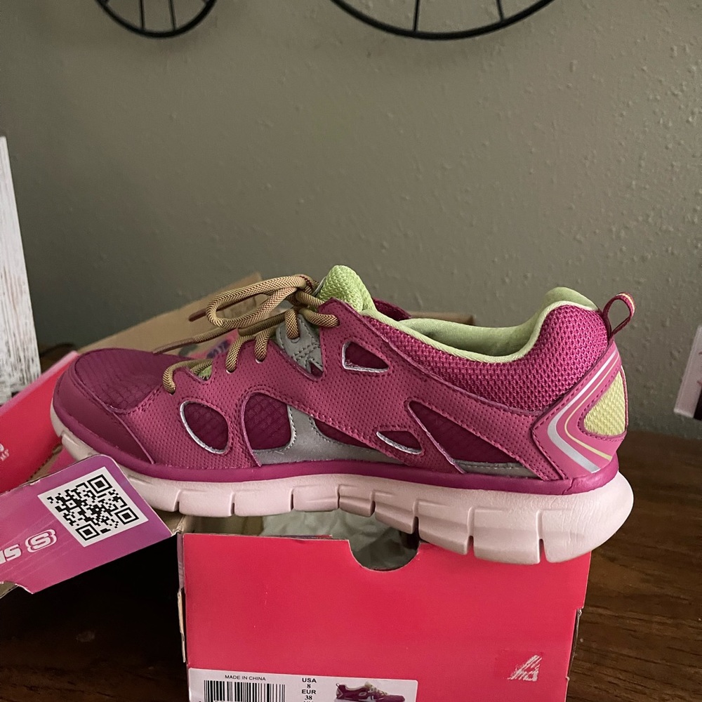 Sketcher size 8 NIB   Pink and green colors are so cute and it's comfy. $16